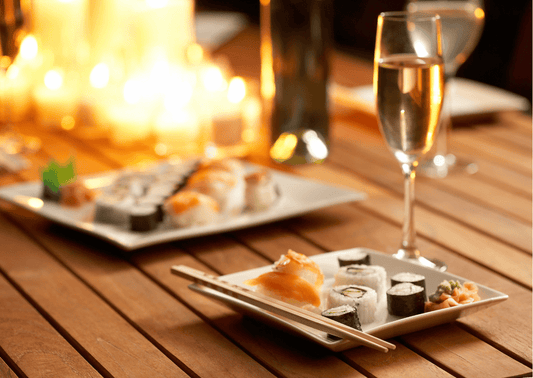 Sushi und Wein: Die besten Kombinationen für harmonische Aromen