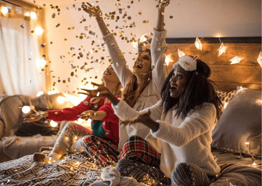 Wein, Netflix und Pyjamas: Dein Weinabend wird mit diesen Tropfen zum Highlight