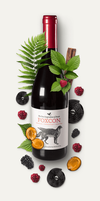 Foxcon Rotwein mit Zutaten (rote Früchte, Lakritz, Pflaumen)