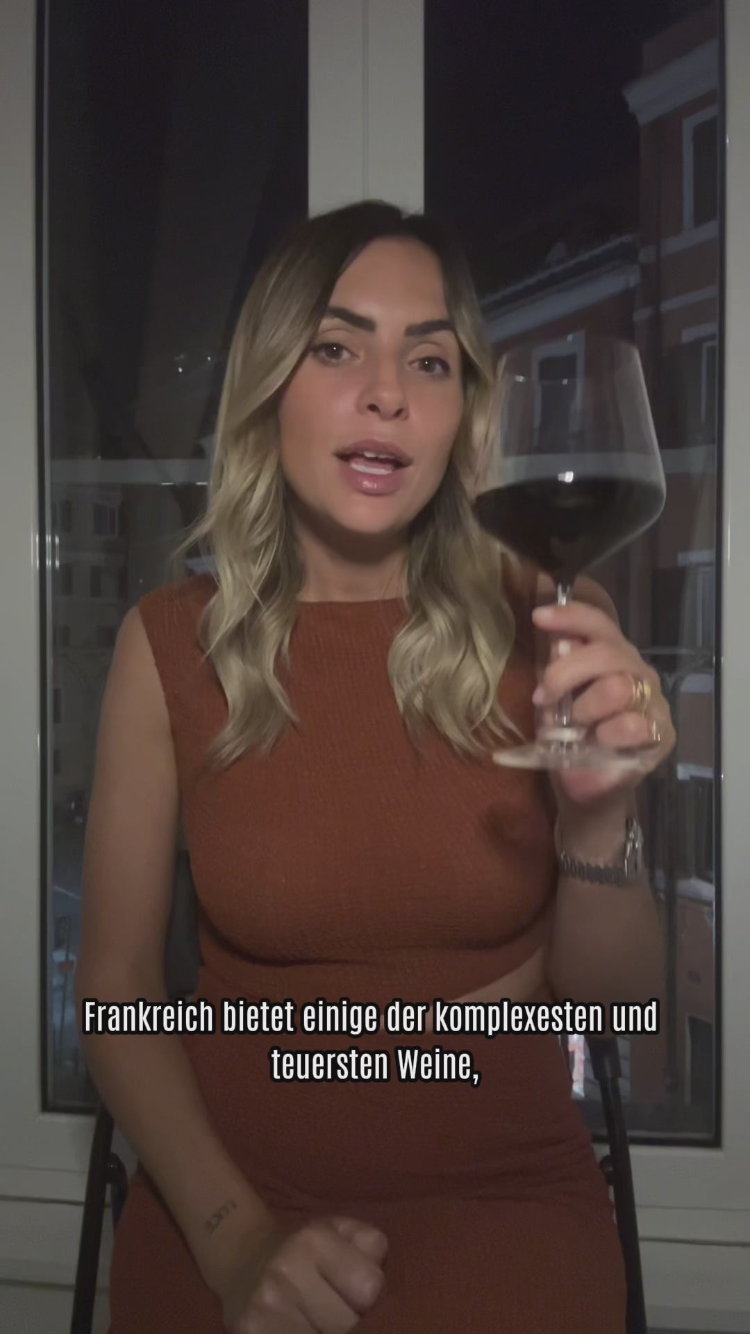 Video laden: Penny Koumantsiotou stellt den Pierre Jean Merlot vor